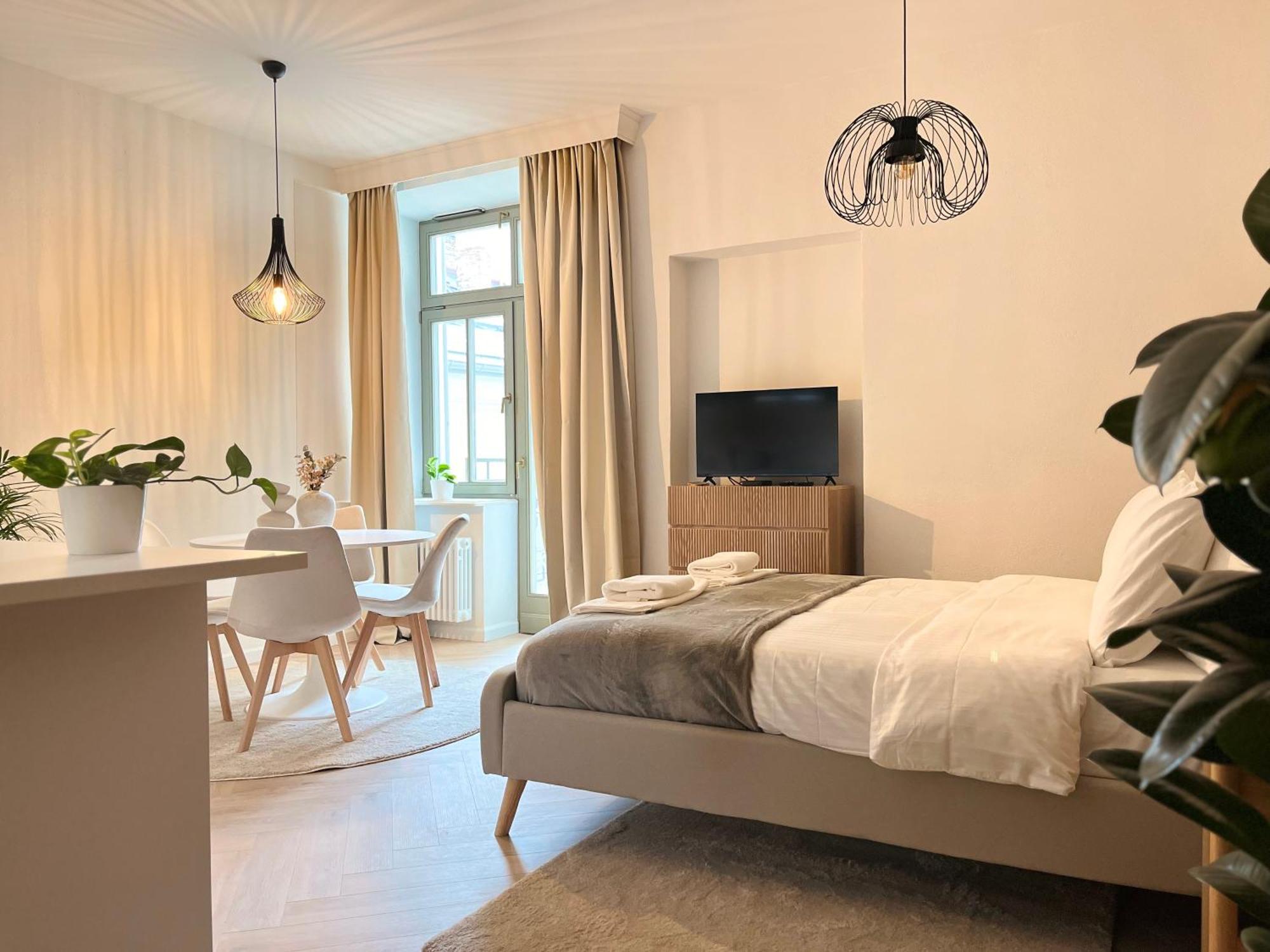 Premium With Air Conditioning For Couples In The Heart Of Krakow, Main Square Apartment