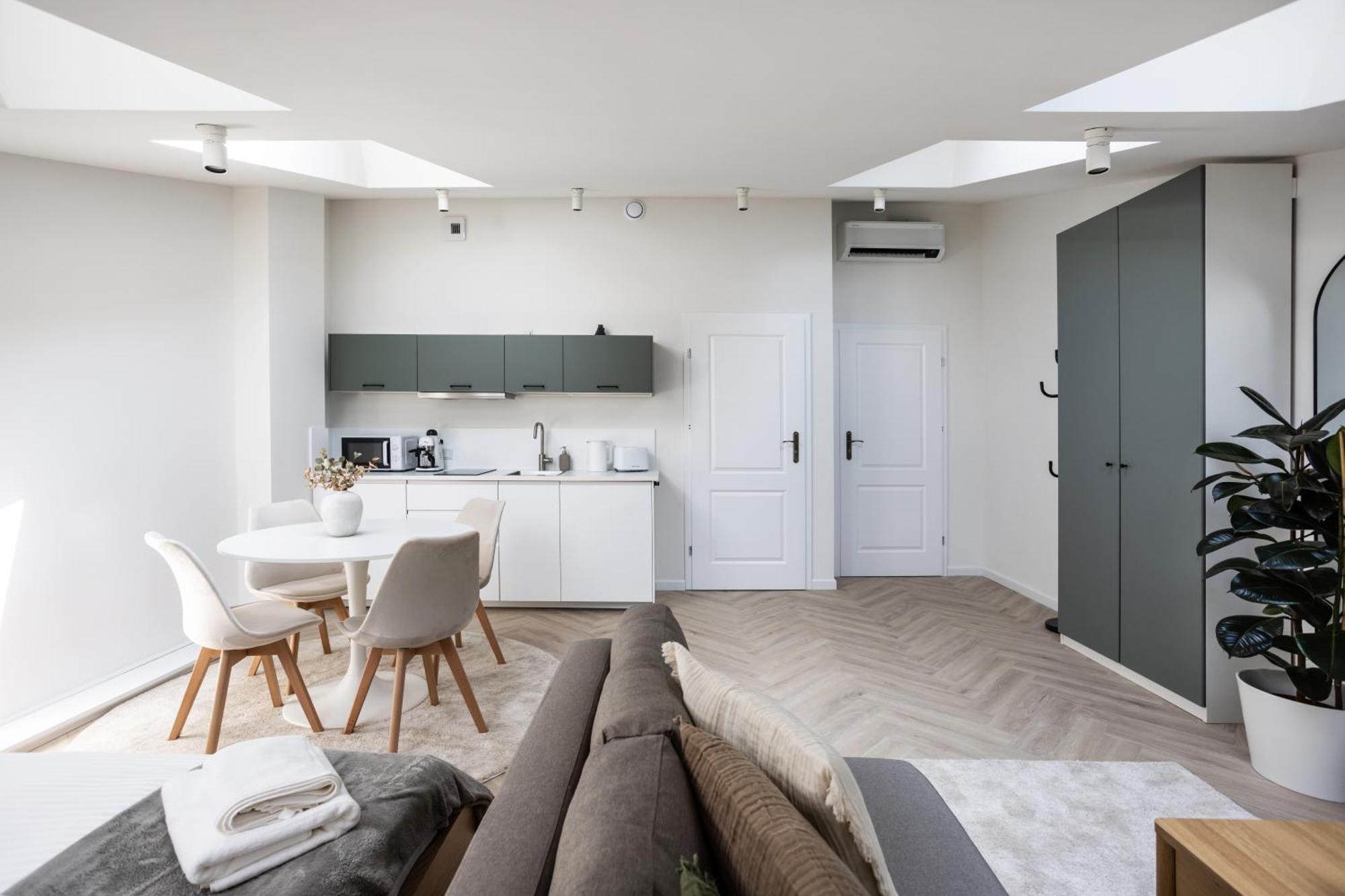 Premium With Air Conditioning For Couples In The Heart Of Krakow, Main Square Apartment Krakau