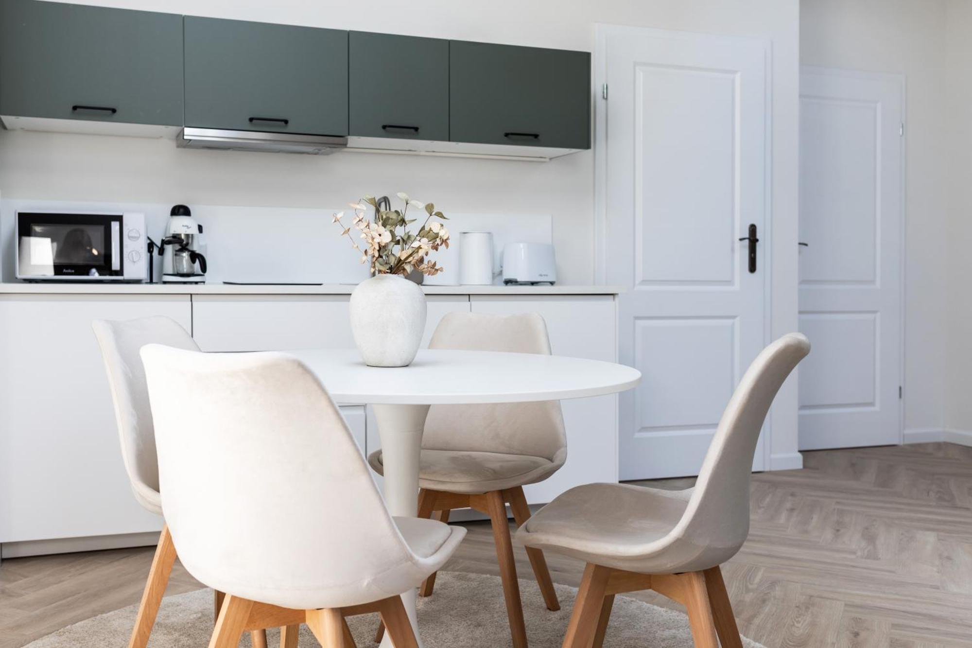 Premium With Air Conditioning For Couples In The Heart Of Krakow, Main Square Krakau